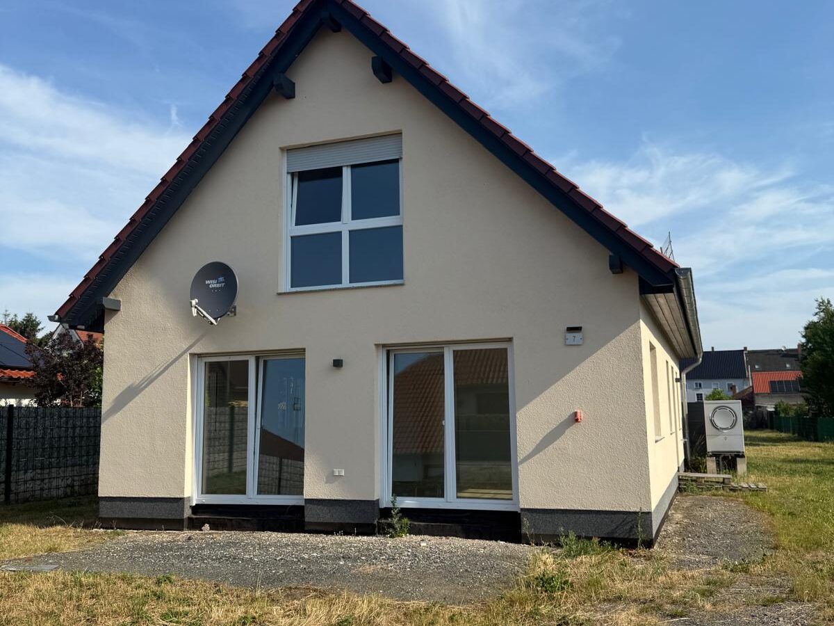 Wohnen im Grünen – Modernes Einfamilienhaus mit bis zu 1.800 m² Grundstück in Falkenberg/Elster