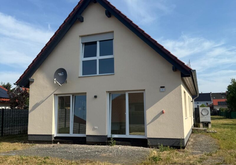 Wohnen im Grünen – Modernes Einfamilienhaus mit bis zu 1.800 m² Grundstück in Falkenberg/Elster