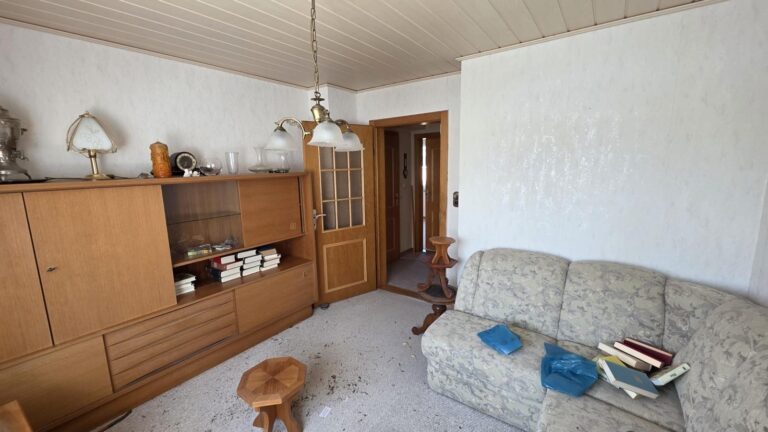 Zweifamilienhaus mit Ausbaureserve, Doppelgarage und problemlos zum EFM umbaubar in Groß Lafferde